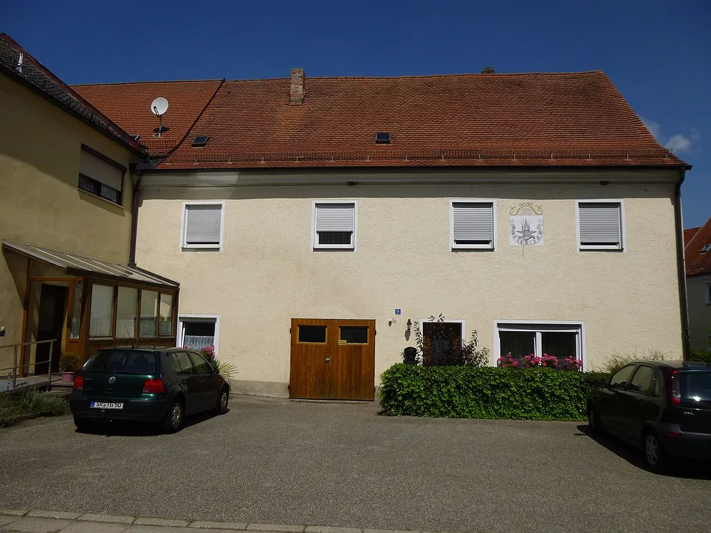 Ehemalige Schmiede des Klosters Oberalteich - heute Wohnhaus. Veit-Höser-Str. 25, 94327 Bogen Liste der Baudenkmäler der Stadt Bogen