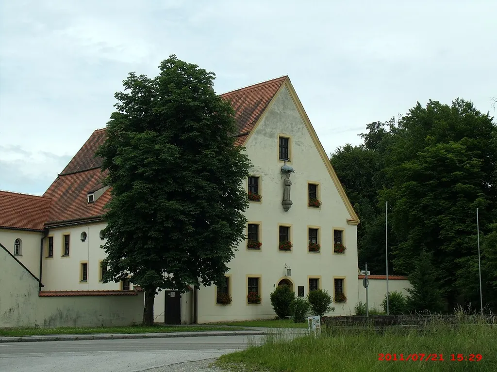 Grafrath. Ehemaliges Benediktinerkloster, jetzt Franziskanerkloster. Konventsbau.