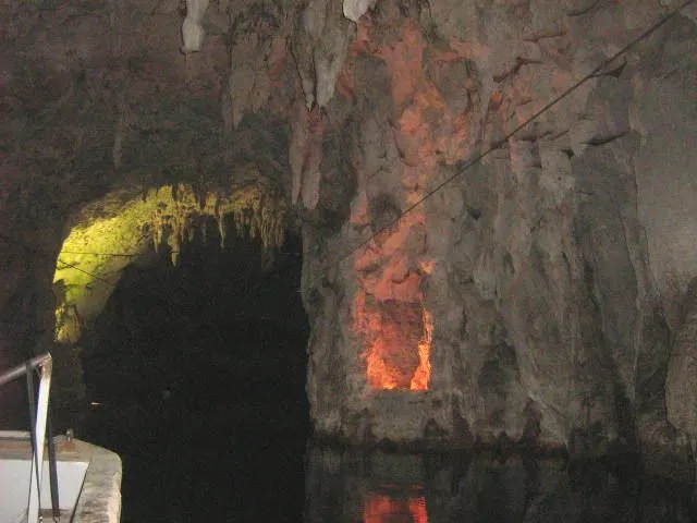 The lake of the caves of Pertosa