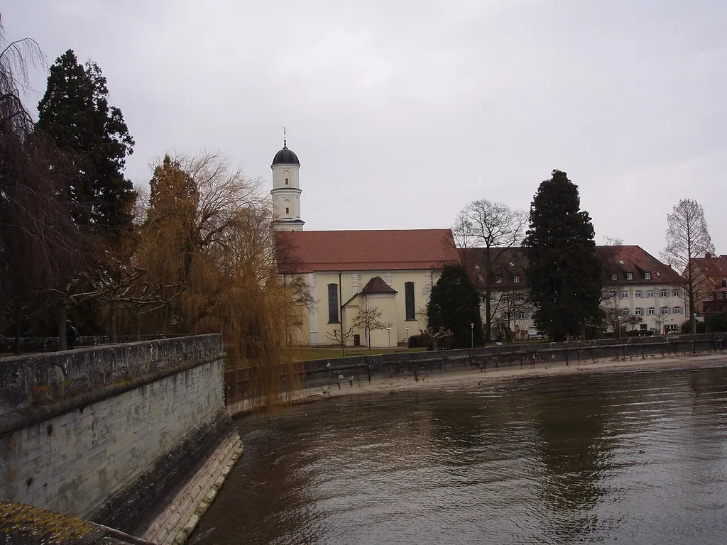 Pfarrkirche St. Martin in Langenargen von Schloss Montfort aus gesehen