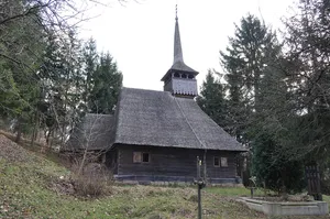 Wooden church in Călinești Căeni