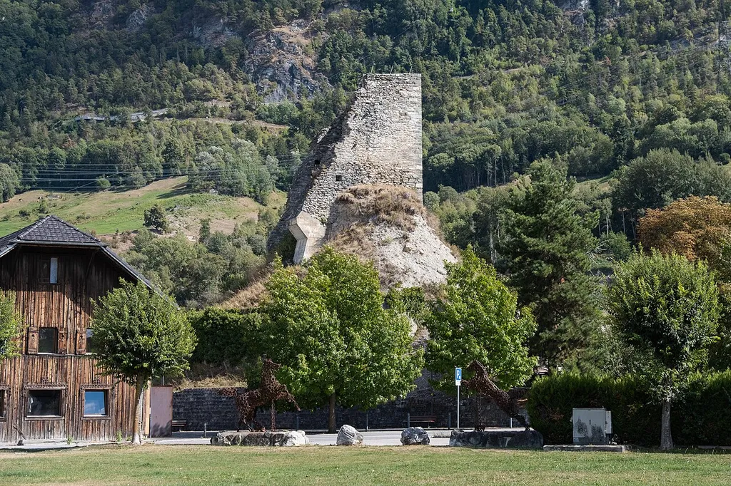 La tour de Chalais en septembre 2022.