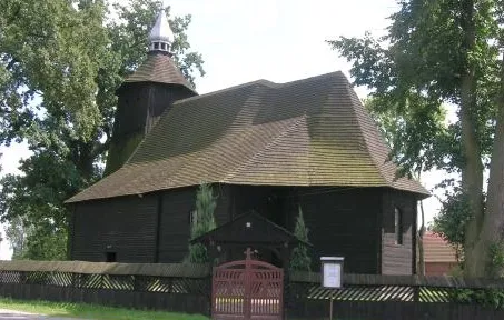 Kościół Podwyższenia Krzyża Świętego w Wierzbicy Dolnej - dawny kościół ewangelicki, obecnie rzymskokatolicki filialny, drewn., 1698, 1939 (zabytek nr 72/54 z 4.06.1954)