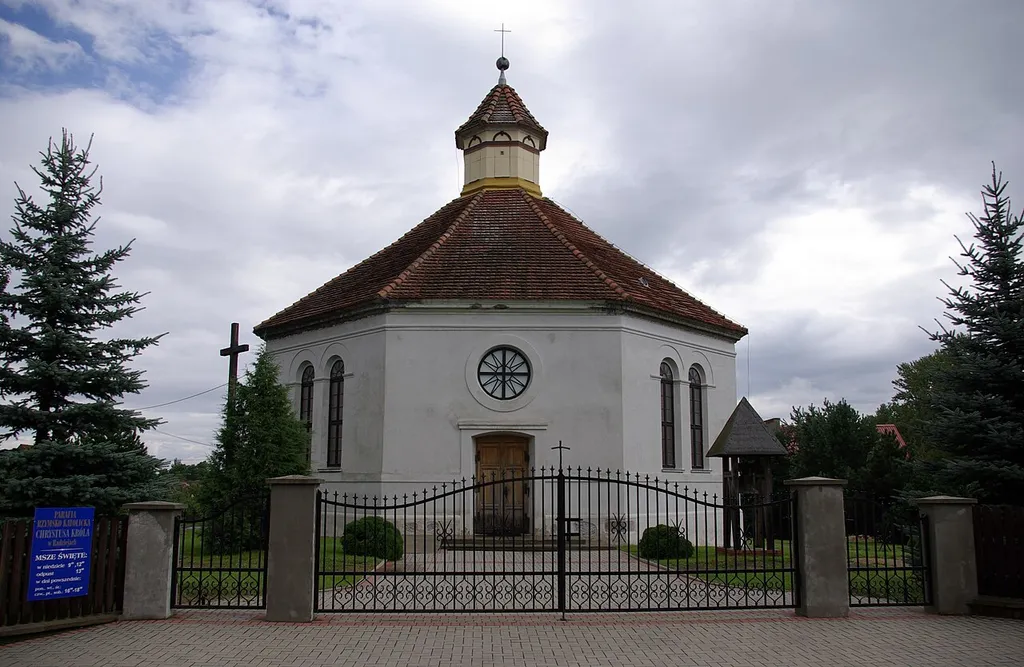 Radzieje, ul. Węgorzewska 17 - dawny kościół ewangelicki, obecnie rzymskokatolicki parafialny p.w. Chrystusa Króla, 1827