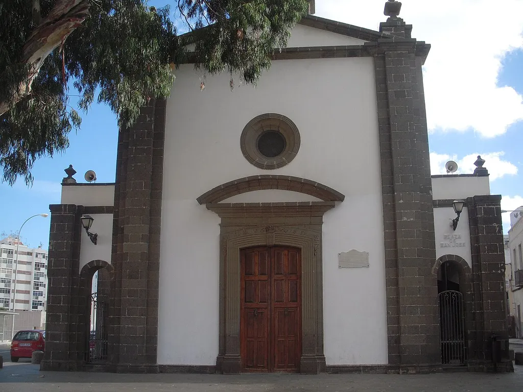 La iglesia de San José se sitúa en el barrio de San José de Las Palmas de Gran Canaria. Fue declarada como bien de interés cultural (BIC) el 7 Febrero de 1980.