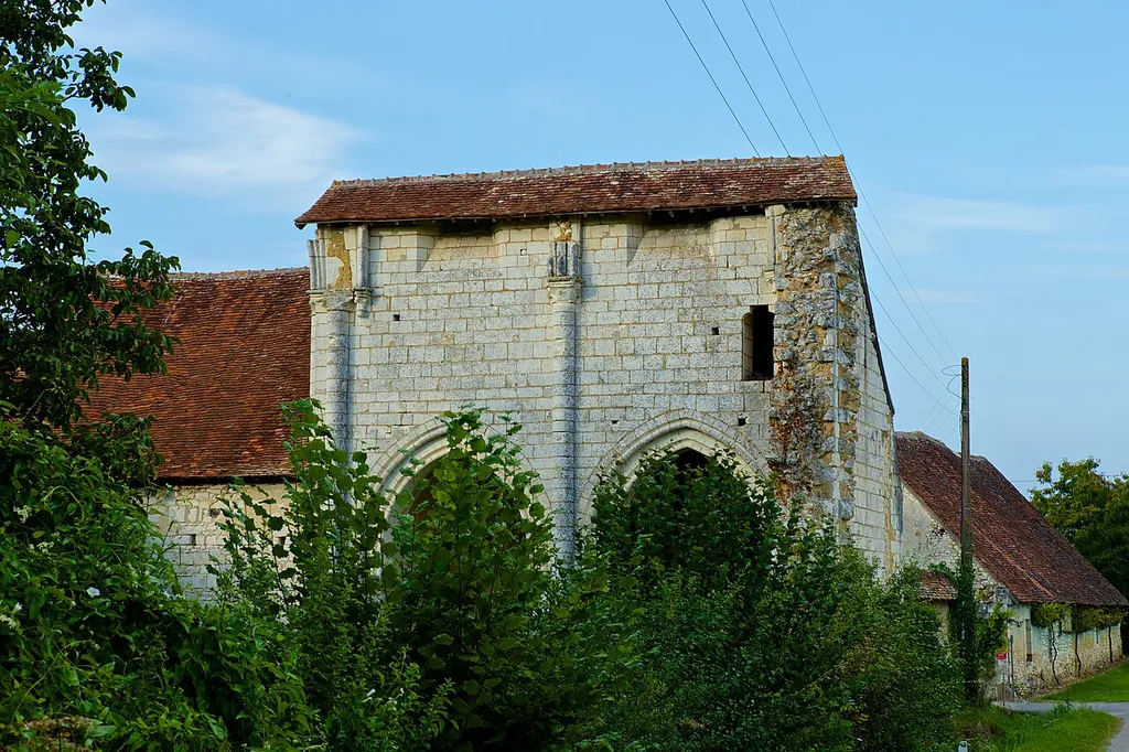 Sur les communes de Saint-Martin-De-Lamps et Frédille. Abbaye XII et XIIème siècle