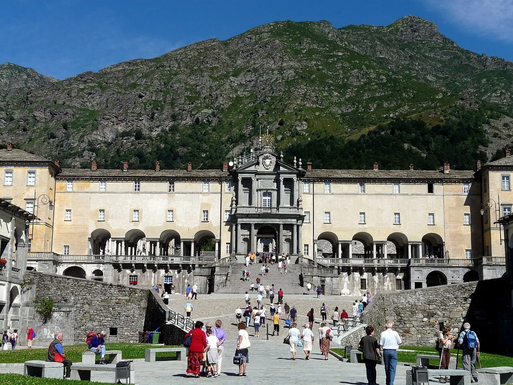 Serie di immagini del Santuario di Oropa, Piemonte, Italia