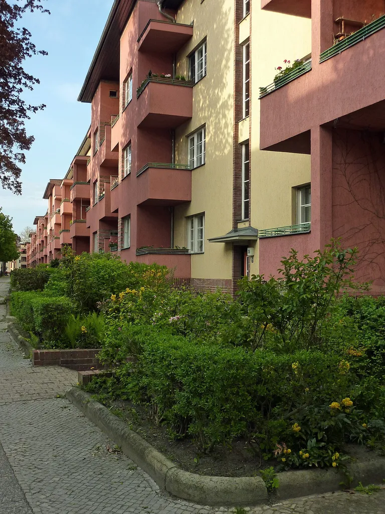 Freiflächen der Wohnanlage Ulmenhof Kraetkestraße 3/41, Ribbecker Straße 34/68, Rummelsburger Straße 22/30, Zachertstraße 56/62