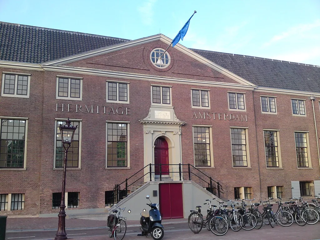 Ingang van de Hermitage Amsterdam
