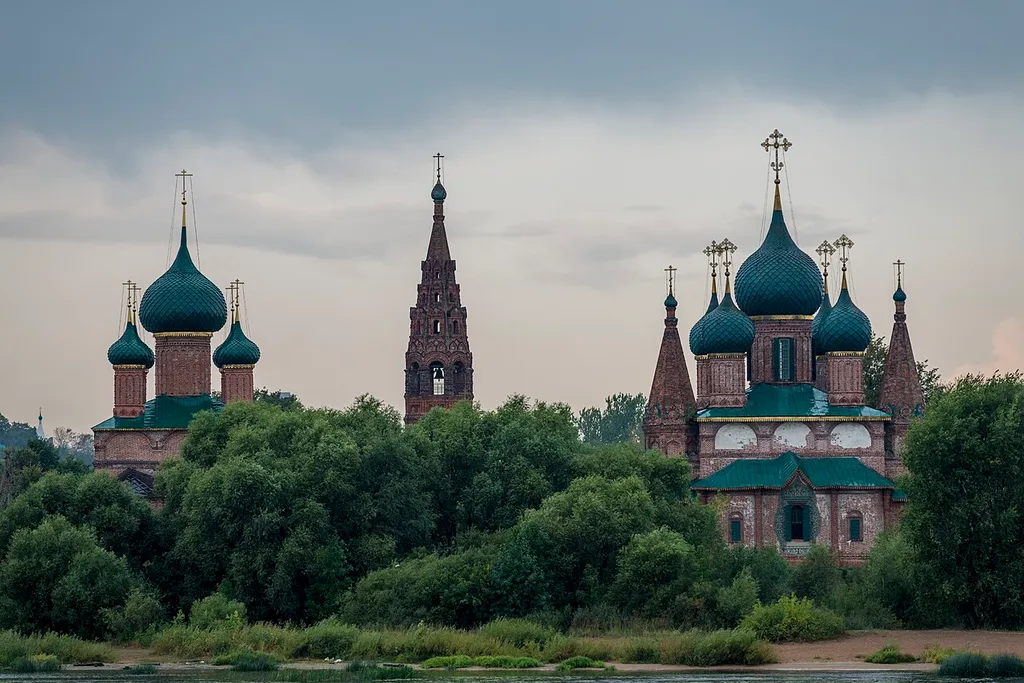 Храмовый комплекс в Коровниках: набережная Портовая, 2, Ярославль, Ярославская область