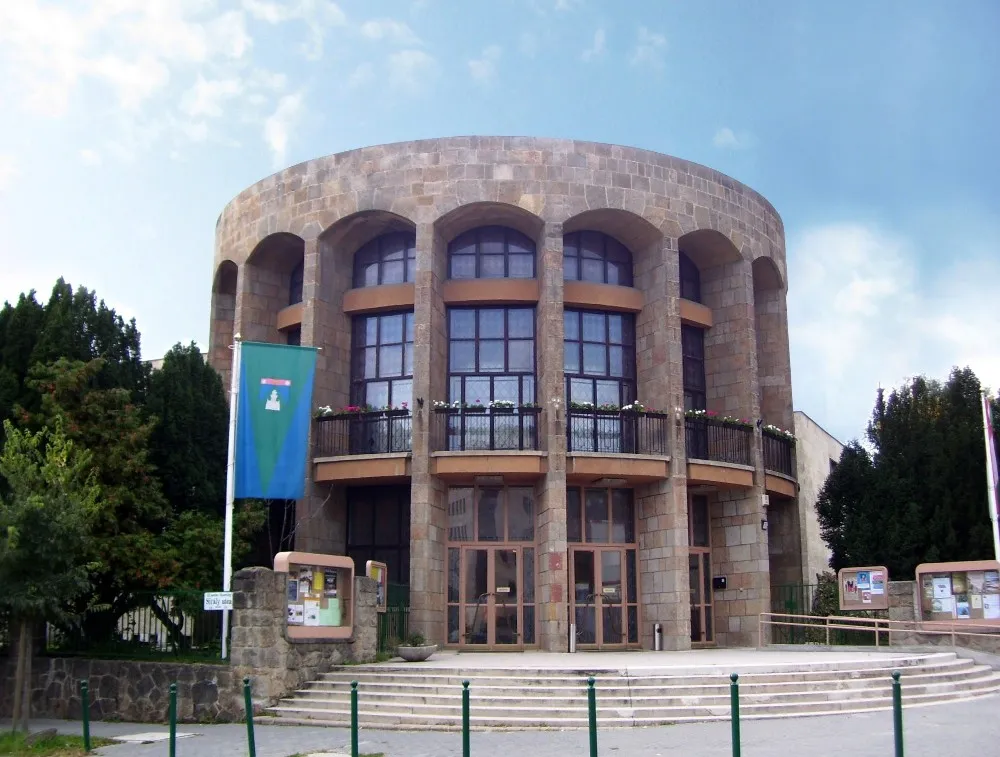 MOM cultural centre