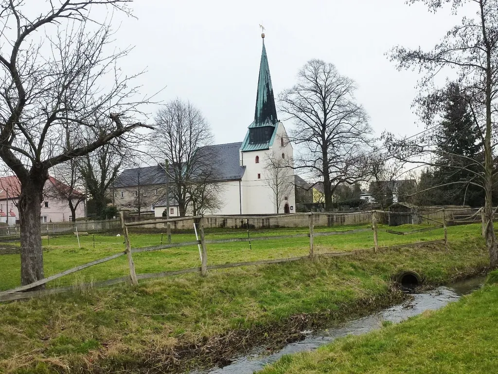 Kleinbardau, Kirche und Parthe