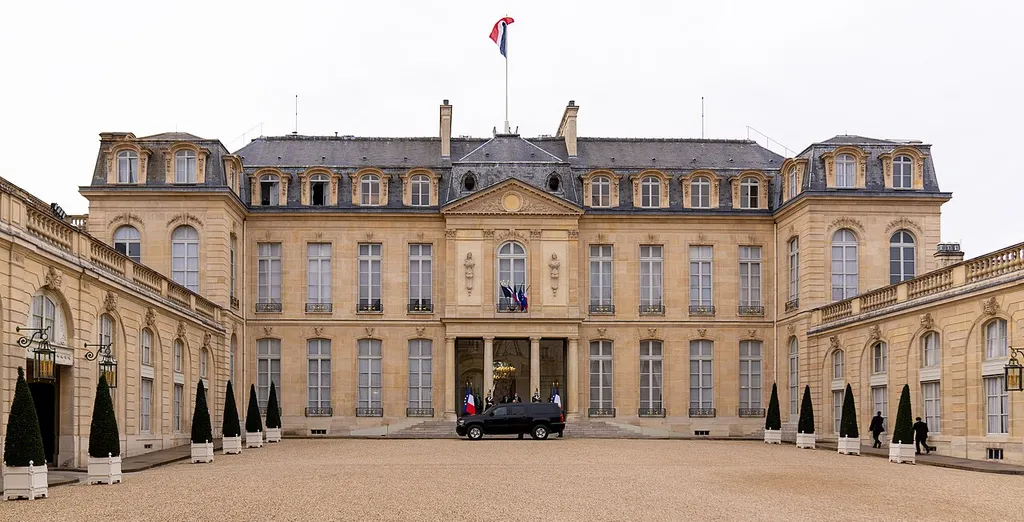 Secretary of State Michael R. Pompeo arrives to meet with French Foreign Minister Jean-Yves Le Drian in Paris, France, on November 16, 2020. [State Department photo by Ron Przysucha/ Public Domain]