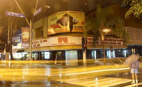 fachada do cine Leblon antes da reforma