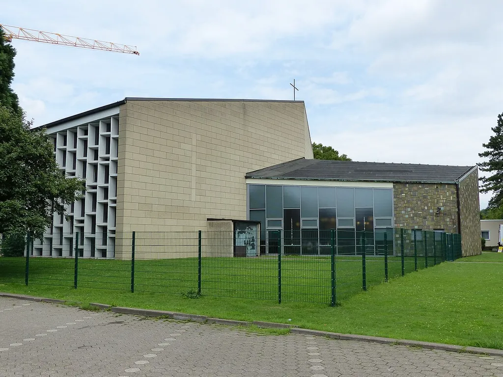 Außenansicht der Erlöserkirche, DU-Rheinhausen