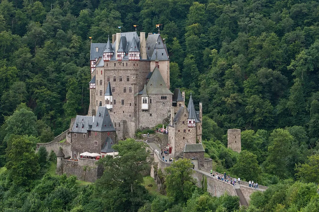 Wierschem (Rhineland-Palatinate, Germany) – Eltz Castle