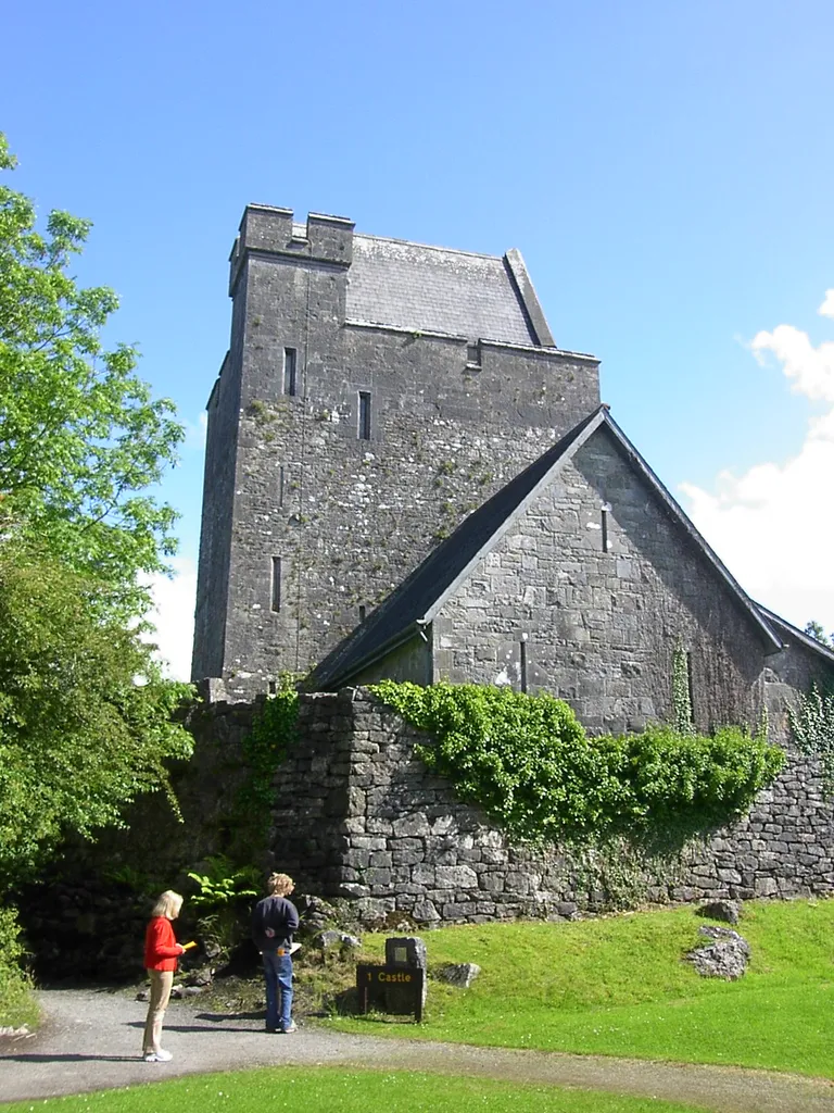 Craggaunowen Castle, County Clare, Irland
