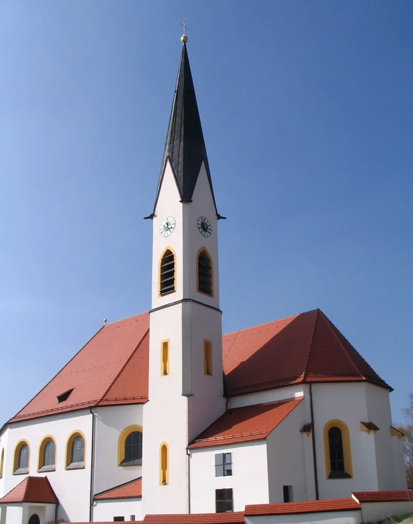 Pfarrkirche St. Leonhard in Aiglsbach, Landkreis Kelheim, Niederbayern