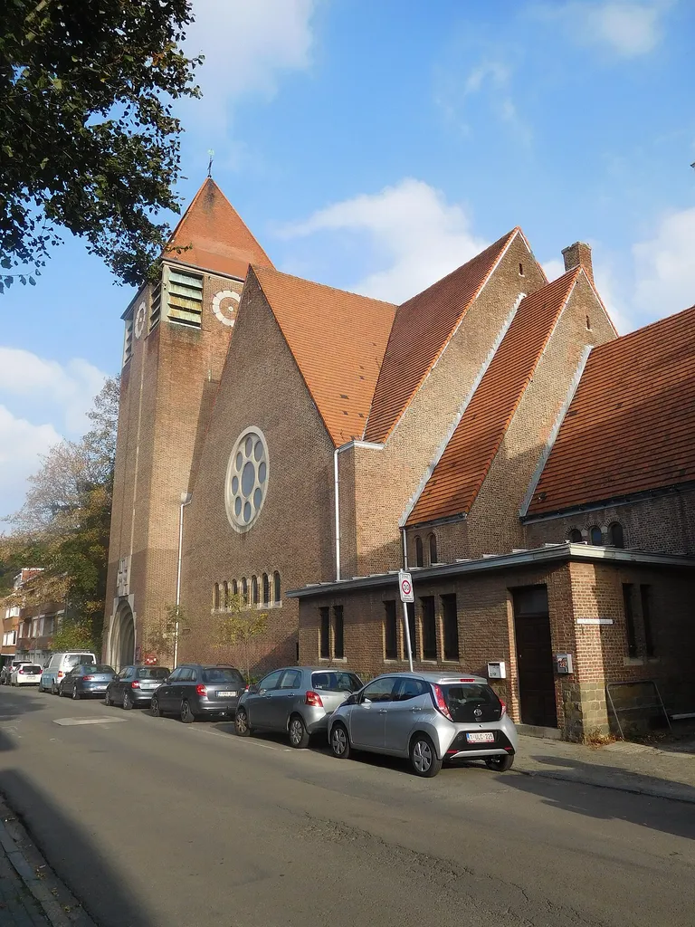L'église du Précieux-Sang se trouve à Uccle, commune de la ville de Bruxelles