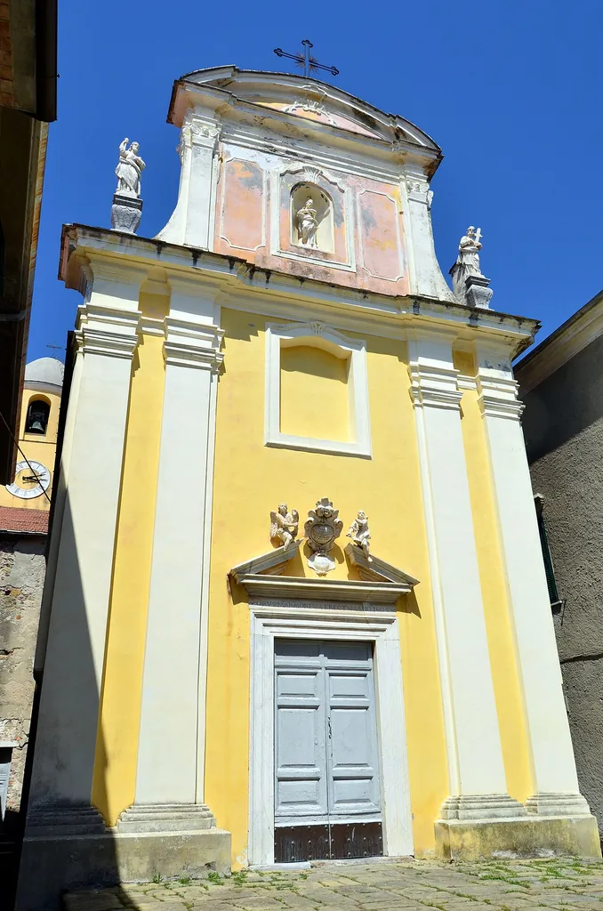 Chiesa parrocchiale dei Santi Filippo e Giacomo, Nicola, Luni, Liguria, Italia