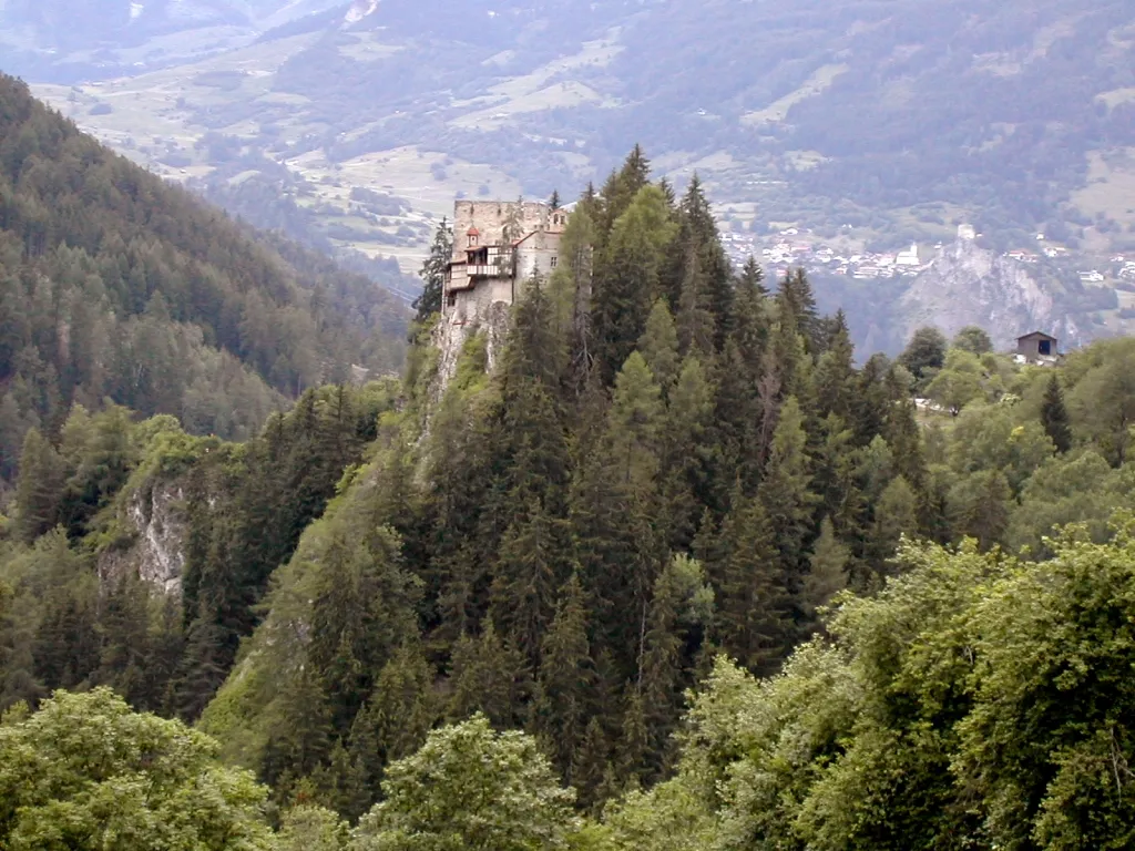 Burg Berneck bei Kauns in Tirol This media shows the protected monument with ObjektID 39508 in Austria. (Commons, de, Wikidata)