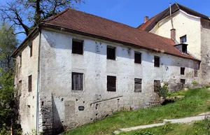 Süd- und Westflügel der ehemaligen Klosterökonomie