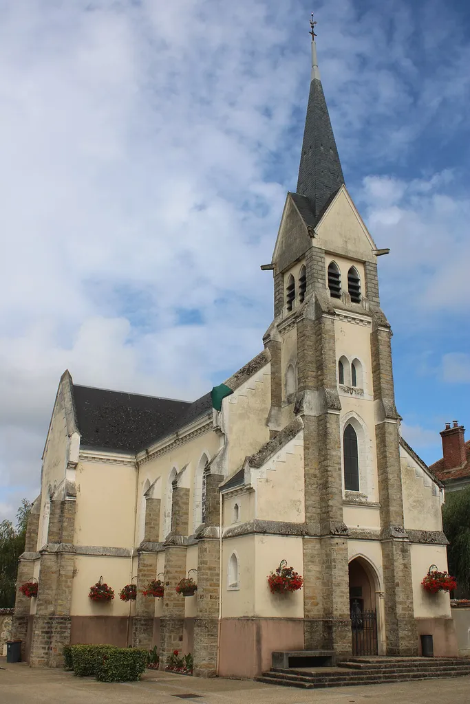 Église Saint-Éloi depuis la rue Jame, à Vulaines-sur-Seine.