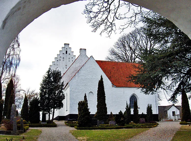 fra øst