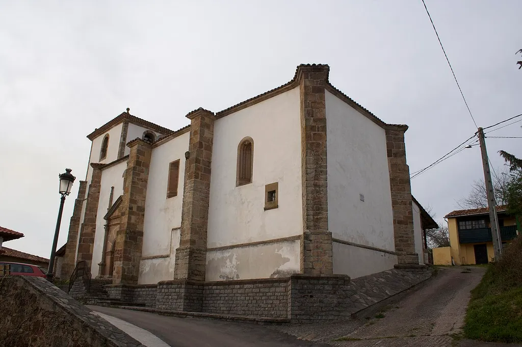 Iglesia de San Emeterio en Sietes, concejo de Villaviciosa en Asturias. Declarada Bien de interés cultural de Asturias.Iglesia de San Emeterio (Sietes) - 21