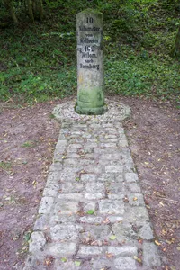 Kilometerstein 10 KM Riedenburg