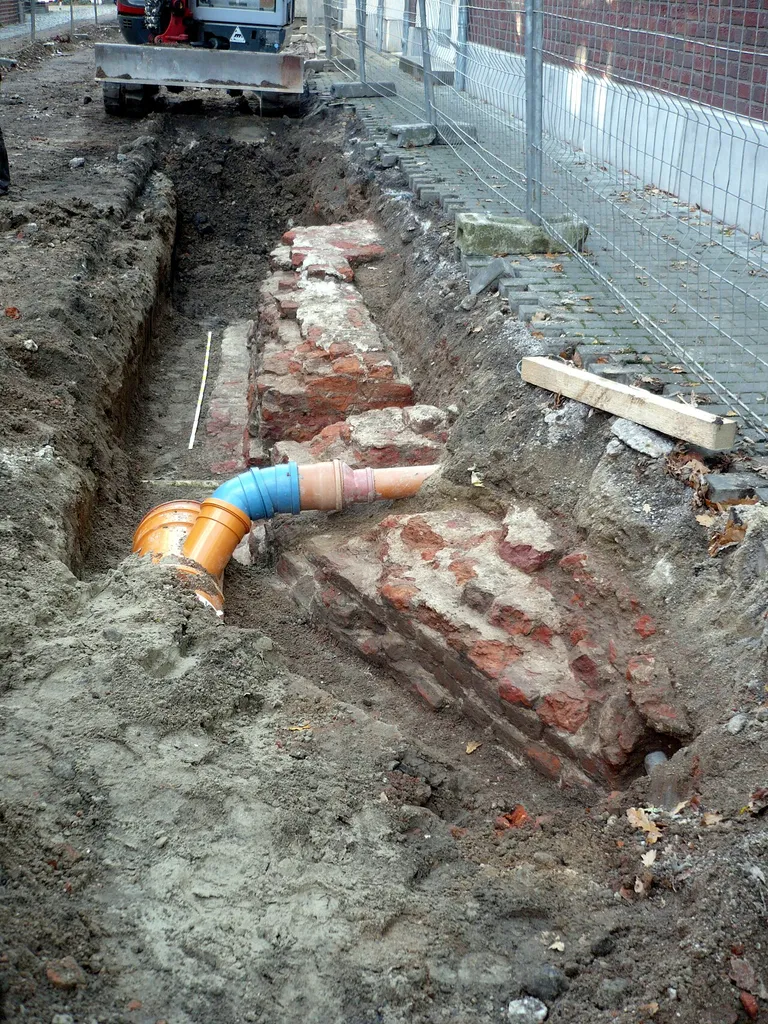 Apsis der Klosterkapelle des Hülser-Klosters in Geldern bei archäologischen Ausgrabungen im Herbst 2008.