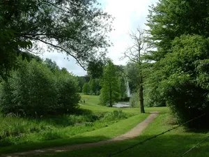Genbroek Castle: historic garden and park landscaping