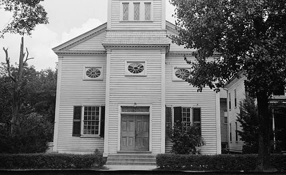 St. Paul's Roman Catholic Church, 510 Middle Street, New Bern (Craven County, North Carolina) - cropped
