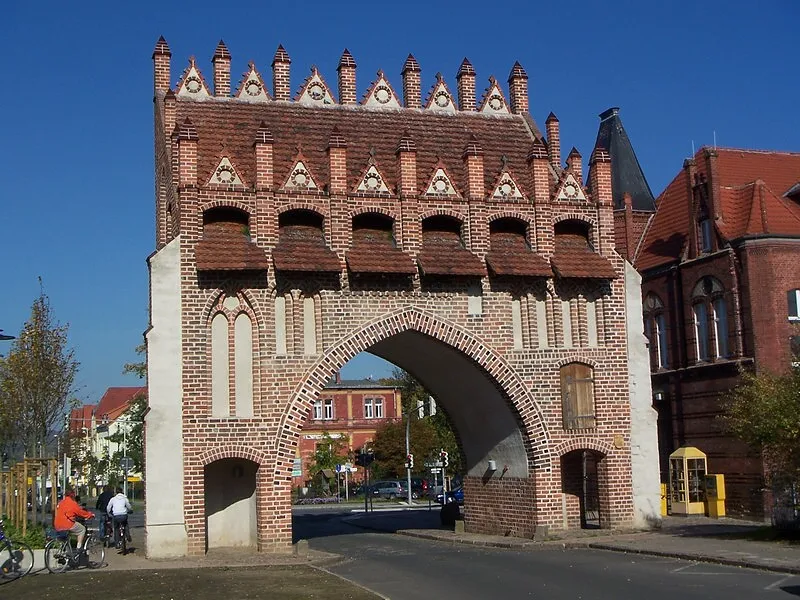 Kalensches Tor in Malchin, Stadtseite