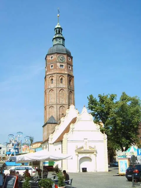 Georgenkapelle mit Hausmannsturm in Luckau, Land Brandenburg, Deutschland Bild aufgenommen am 25.6.2006 von Olaf Meister