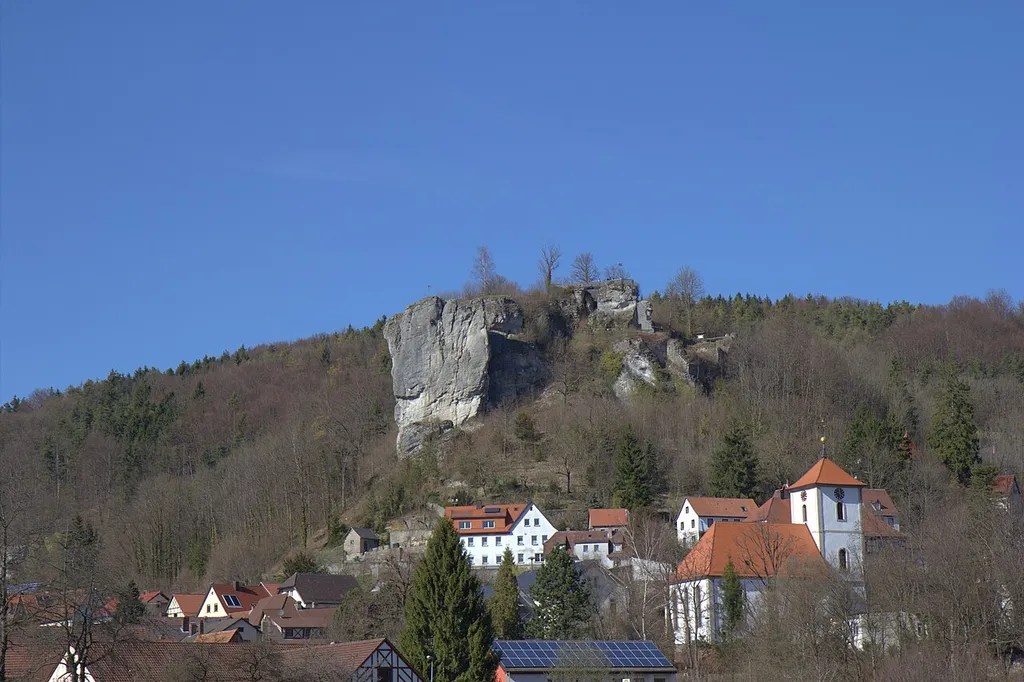 Burgruine Streitberg - Ansicht des Burgfelsens aus südlicher Richtung