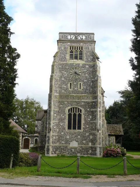 Woldingham Church I prefer this view of Woldingham Church, even though I was standing in the adjacent grid square!