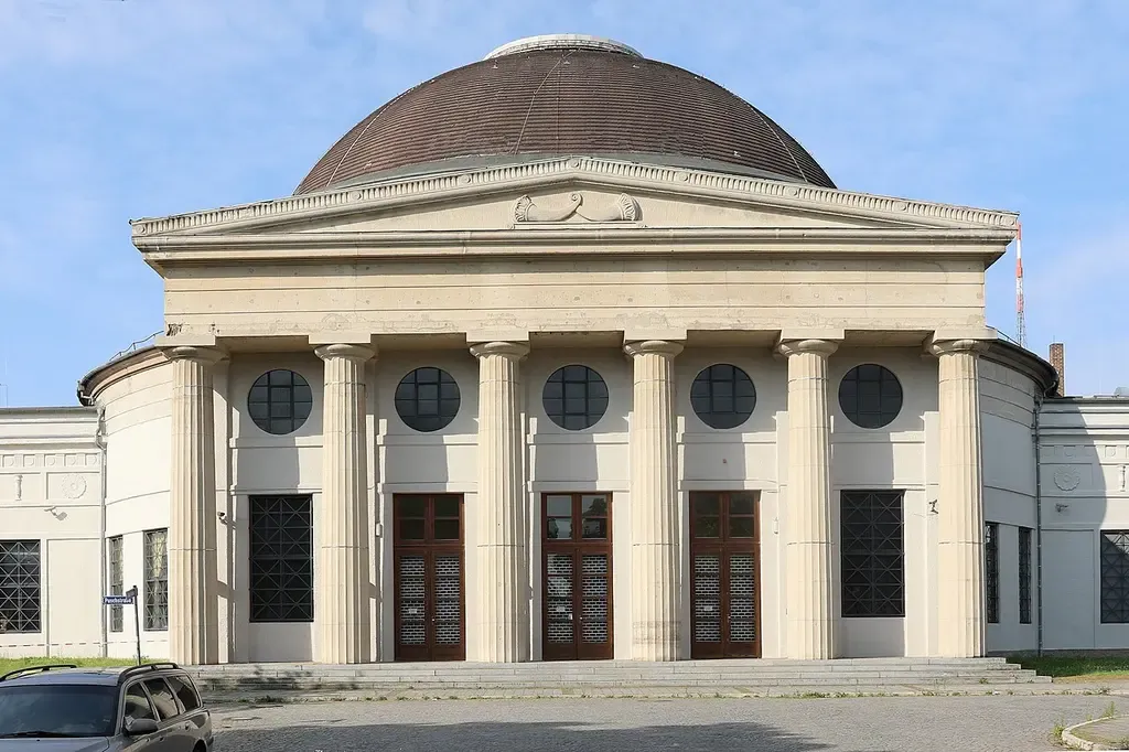 Betonhalle