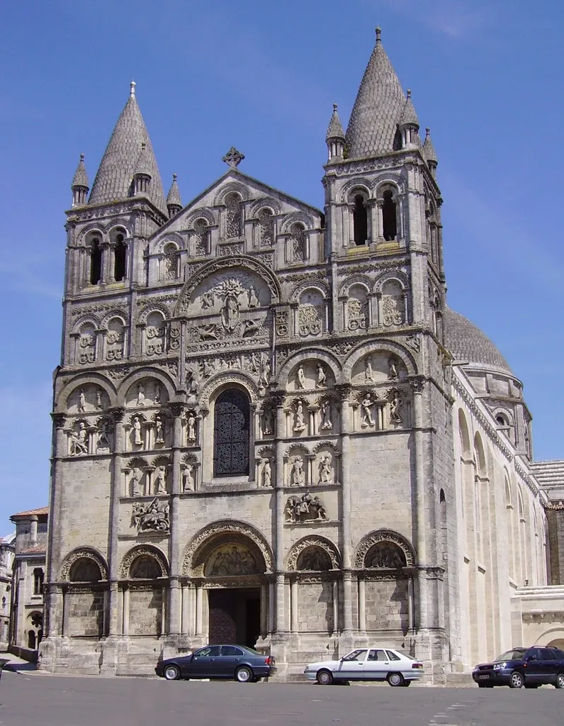 Cathédrale Saint-Pierre d'Angoulême (16000), France