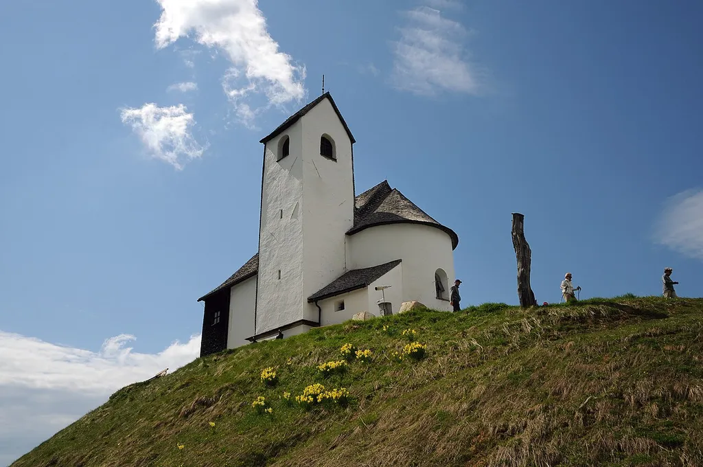 Die Wallfahrtskirche Hohe Salve, auch Salvenkirchlein, befindet sich auf dem Gipfel der Hohen Salve (1829m) in den Kitzbüheler Alpen in Tirol im Gemeindegebiet von Westendorf, und gilt als höchstgelegene Wallfahrtskirche Österreichs. Sie ist eine Filialkirche der Pfarr- und Dekanatskirche in Brixen im Thale und ist dem Heiligen Johannes dem Täufer geweiht.