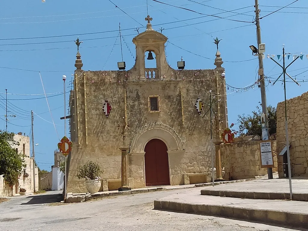 This media is about Maltese cultural property with inventory number 02185.