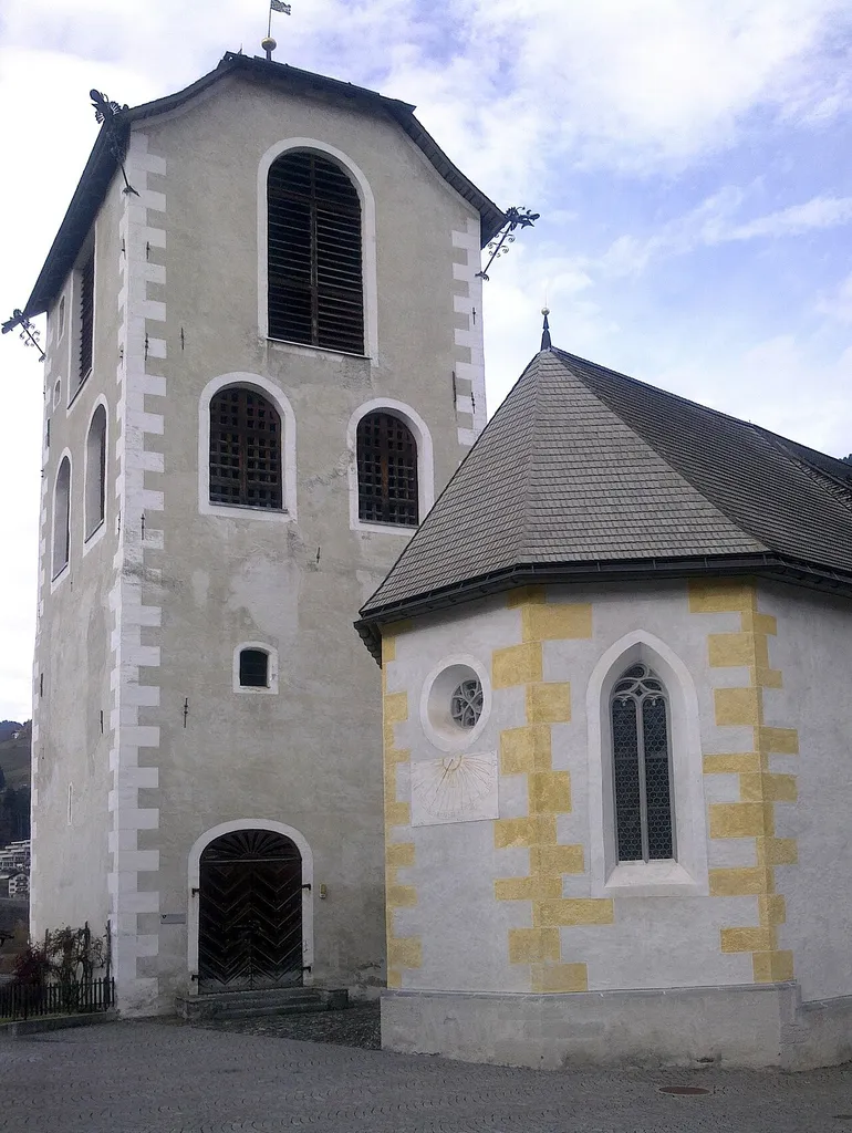 Reformierte Kirche St. Margarethen in Ilanz mit Glockenturm.