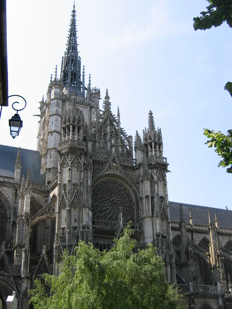 Cathédrale d'Evreux, Eure, Haute-Normandie : bras et rose du transept nord