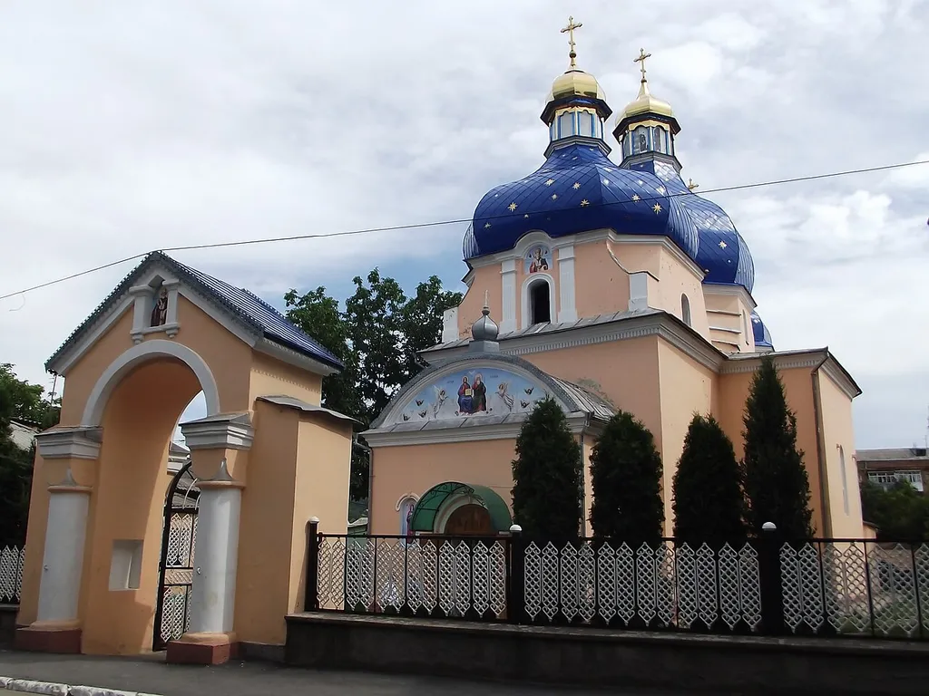 Миколаївська церква, Могилів-Подільський, пл. Соборна, площа,4