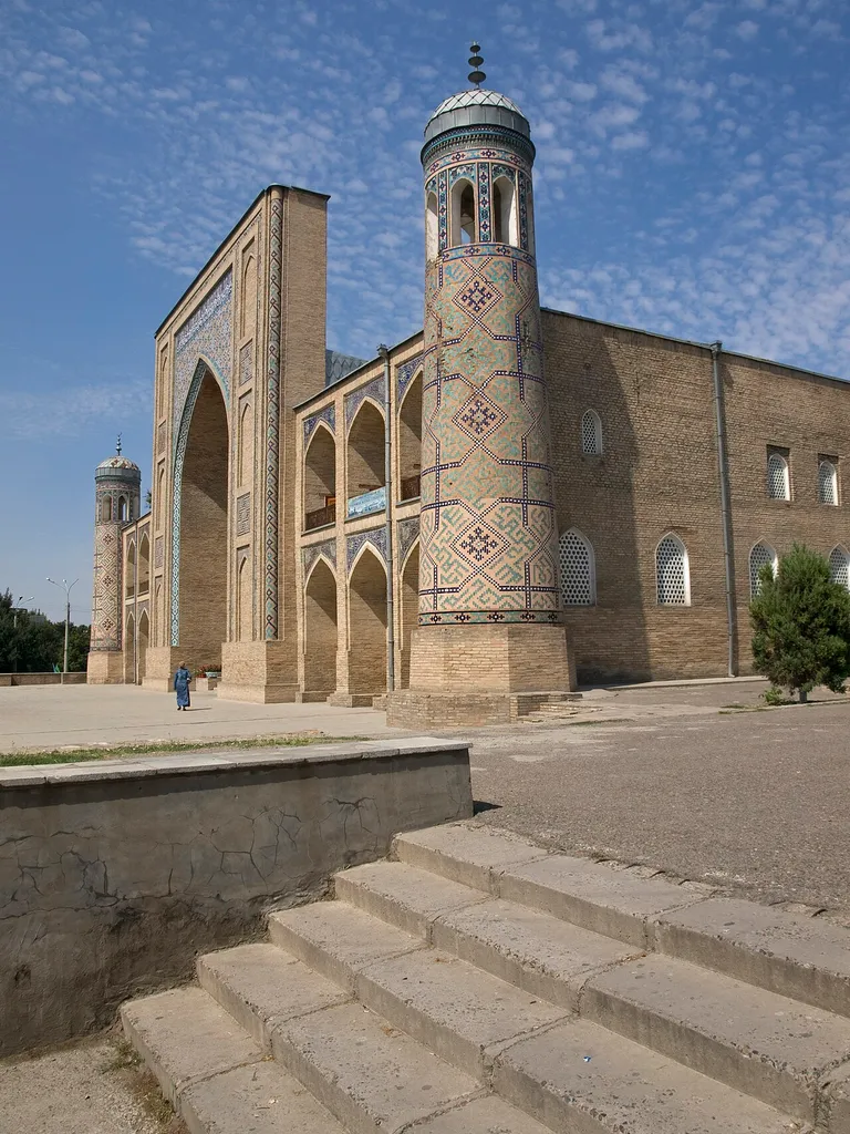 Side view of Kukeldash Madrassah, Tashkent