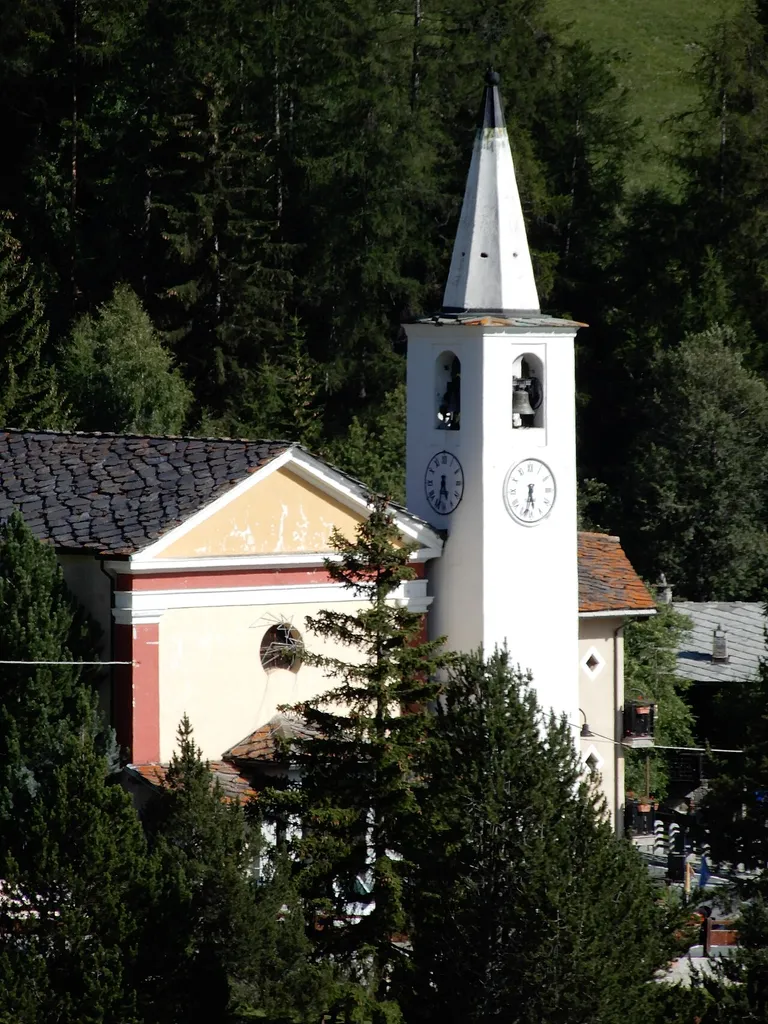 Veduta della chiesa di Santa Maria Maddalena a La Magdeleine