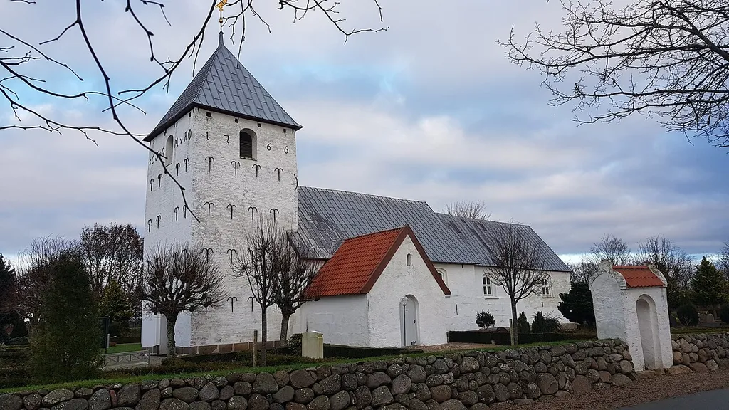 Hunderup Kirke nord for Ribe