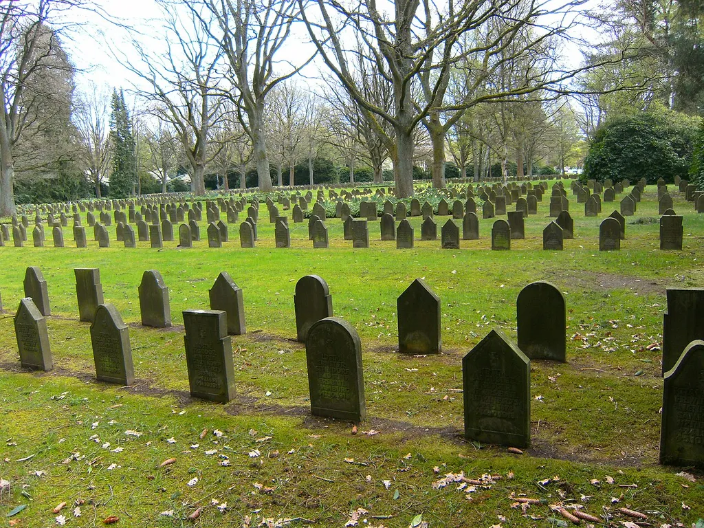 Deutsche Kriegsgräberstätte Hamburg-Ohlsdorf (German military cemetery). Area: Graves of world war I.