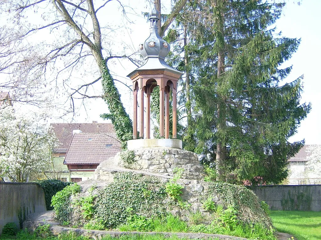 Nachbildung des alten Kirchturmdaches von Büchenau