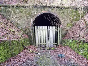 Former Hall's tramroad and railway tunnel E portal
